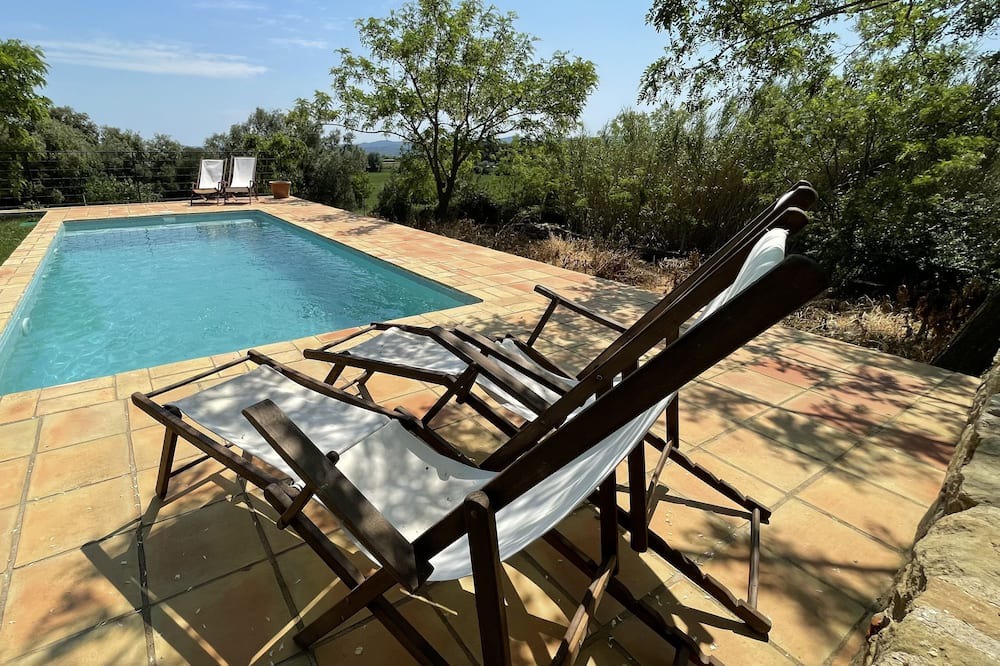 Sant Sadurni de l'Heura Villa | Luxurious, beautiful holiday villa close to both Girona & Costa Brava beaches