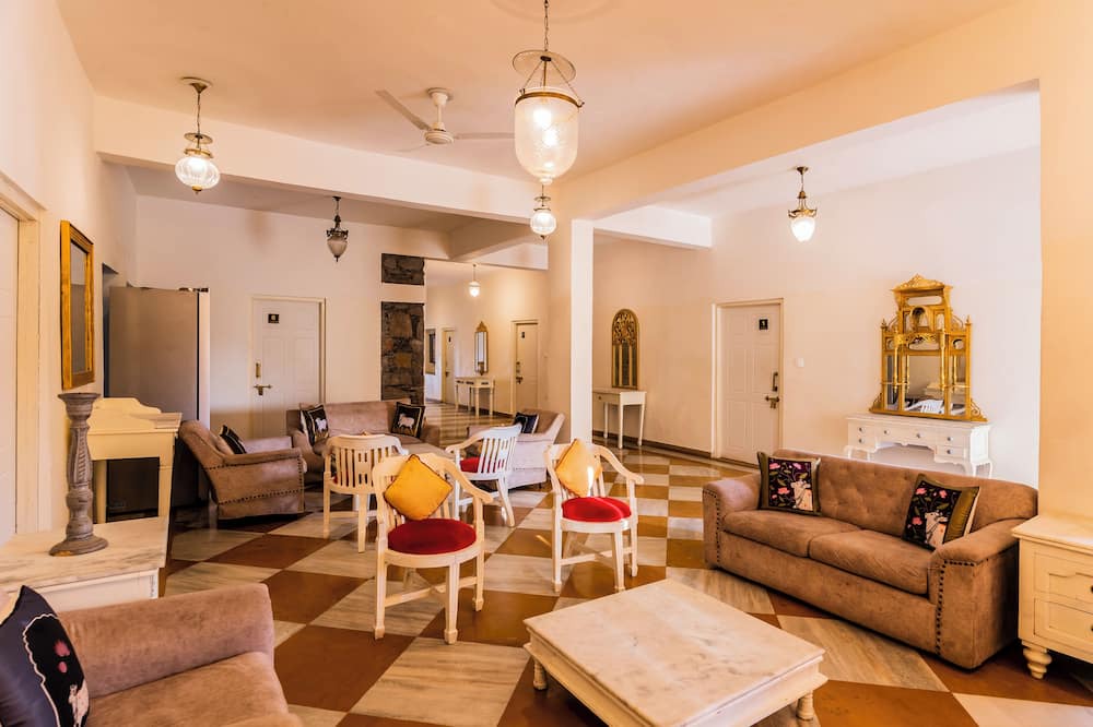 Shavri Colony Villa | Luxurious Villa in Udaipur @ Amohaa