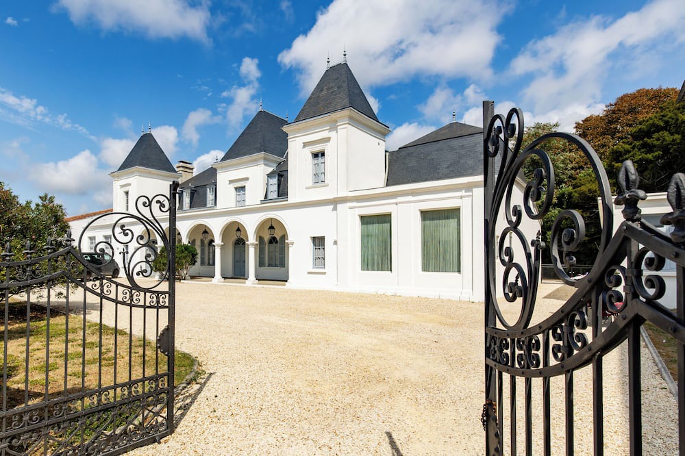 Cheray Other | 12-Bedroom Château with Private Park – Perfect for Families & Friends in Oléron