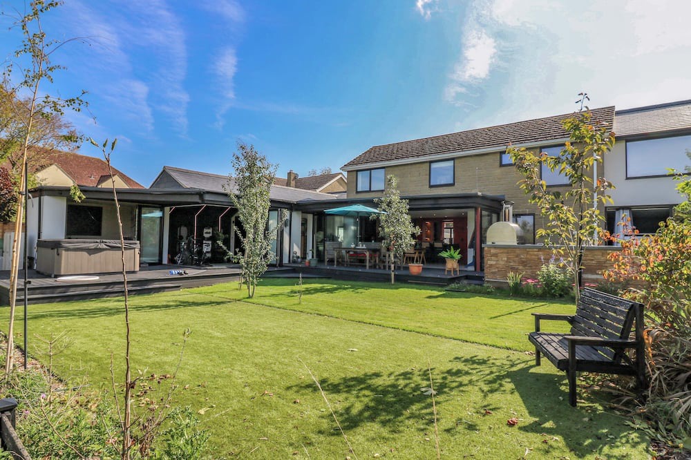 Charlton-on-Otmoor Cottage | MANOR FARM HOUSE, pet friendly, luxury holiday cottage in Bicester