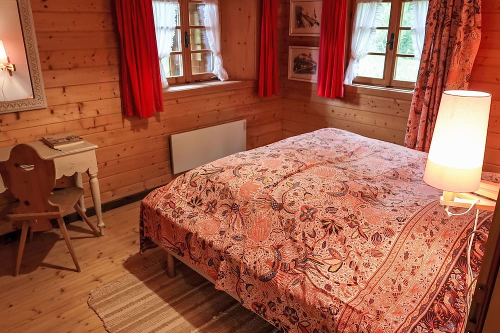 Riom-Parsonz Apartment | Lovely apartment for 6 guests with patio and panoramic view