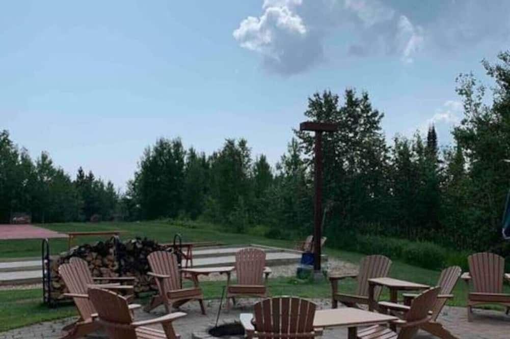 Lutsen House | Lutsen Escape | Spacious deck n` Grill Townhome