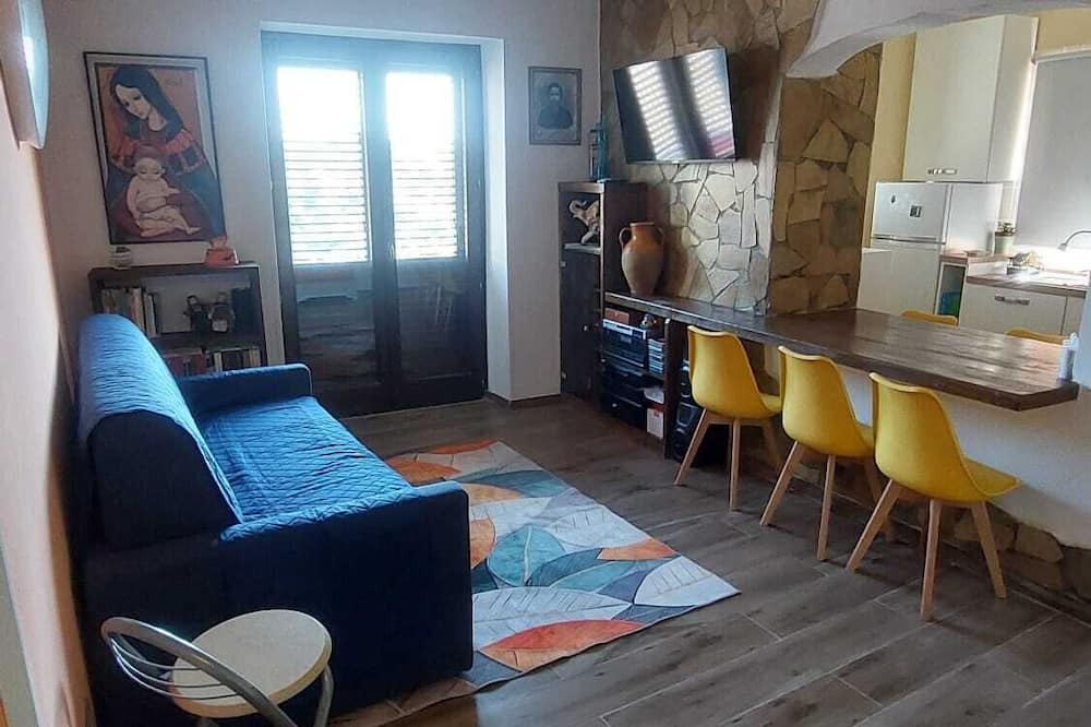 Monterosso Calabro Apartment | Apartment at Aunt Maria's along the path of the Kalabria Coast to Coast