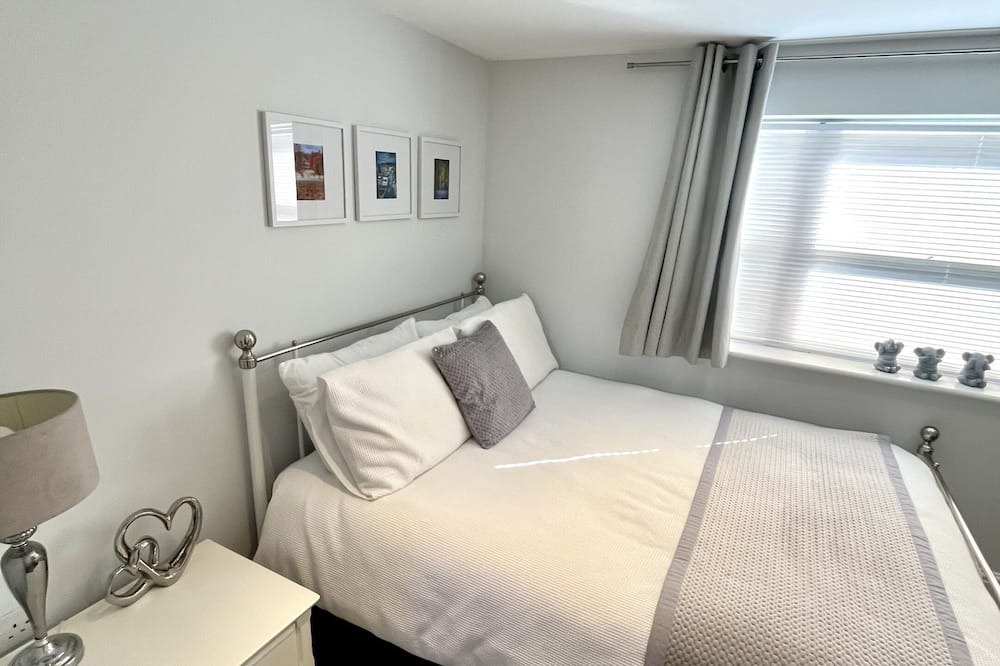 Hemel Hempstead House | A small cosy flat just off the Old Town Highstreet