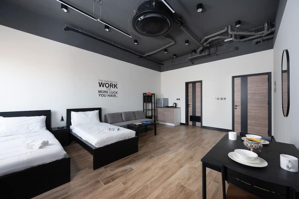 Duqm Apartment | Quiet Studio (#84) | Studio by Spacey in Duqom