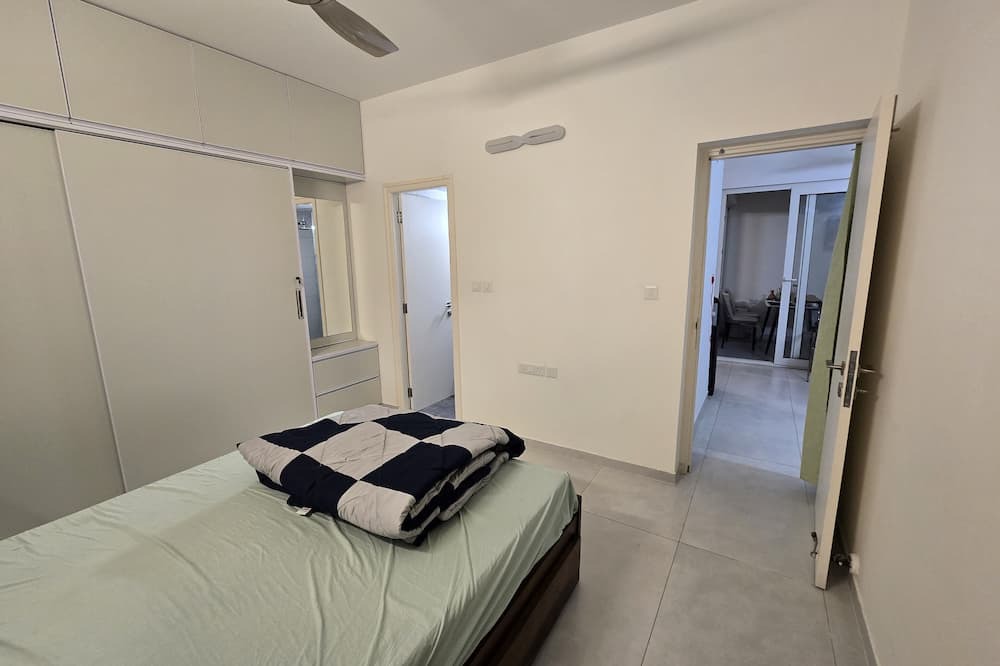 Bengaluru Apartment | Chic 1-bedroom apartment in awesome Bengaluru with AC shared with the host