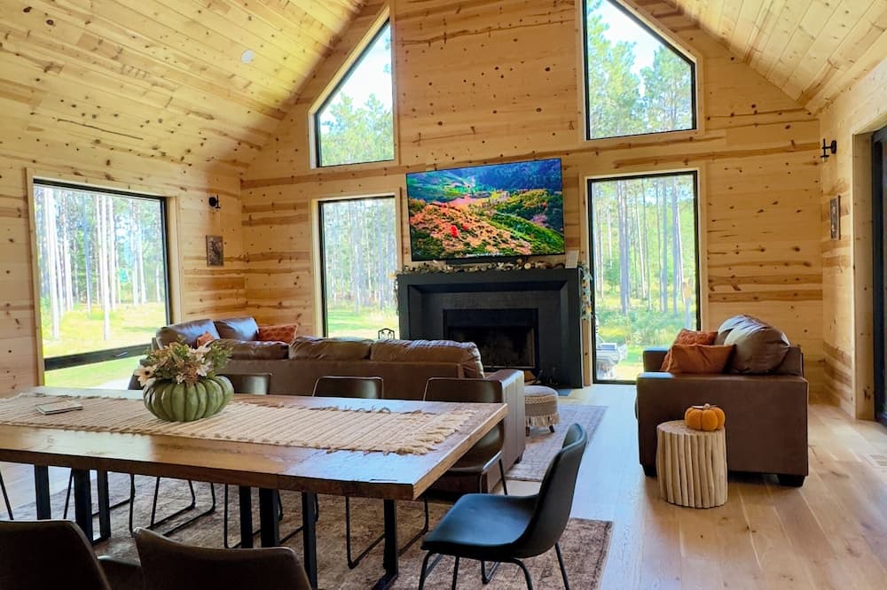 Adams House | The Perfect Family Home - 5 bedrooms in Adams, Wi