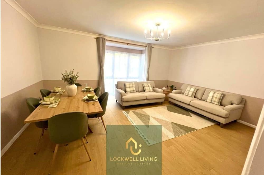 Little Chalfont Apartment | Chalfont Haven - Stylish 2-Bed Apartment, with Free Parking