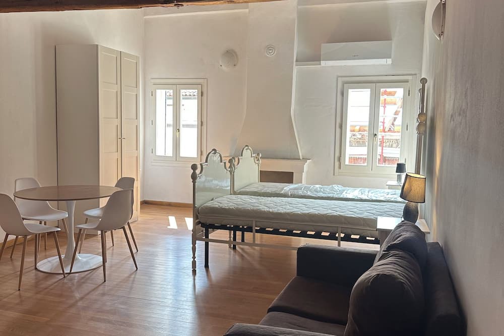 San Felice sul Panaro House | Apartment with kitchen