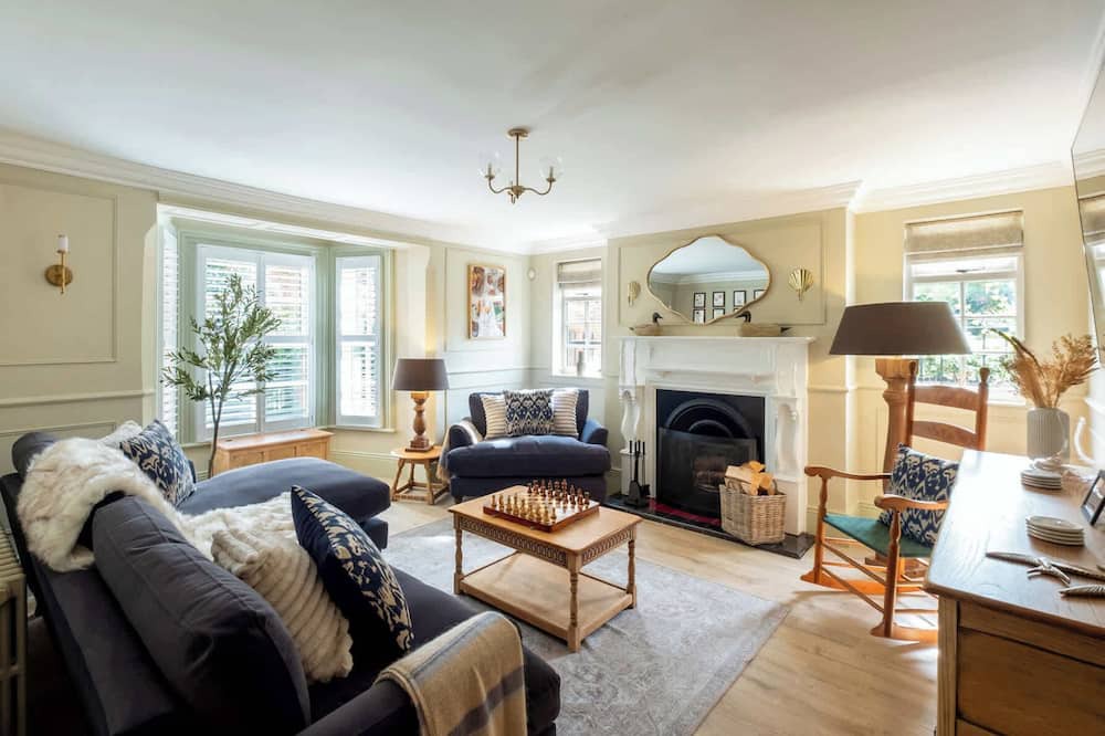 Kinoulton House | Cherry Trees Farmhouse