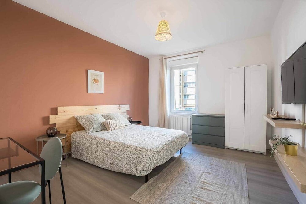Joeuf Apartment | Le Charlie - Bright - Spacious - Garden -Parking