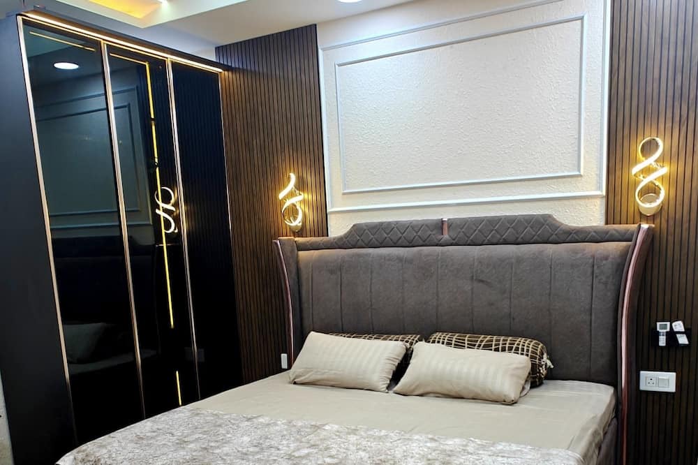 Dariyaganj Apartment | FIAA GARNET 3BHK