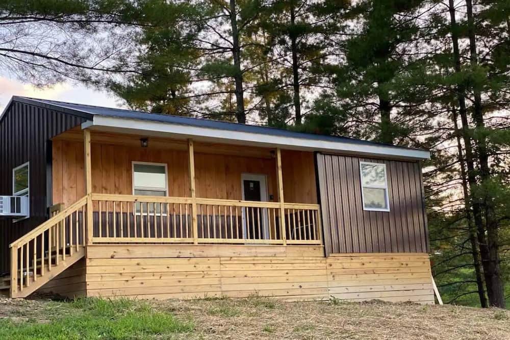 Wallingford House | Lazy Lake Cabin 1! Pet Friendly