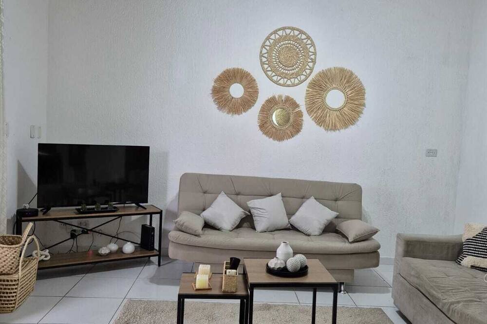Vila Alzira Apartment | Cobertura Aconchegante e Cheio de Estilo, na Praia das Astúrias, no Guarujá