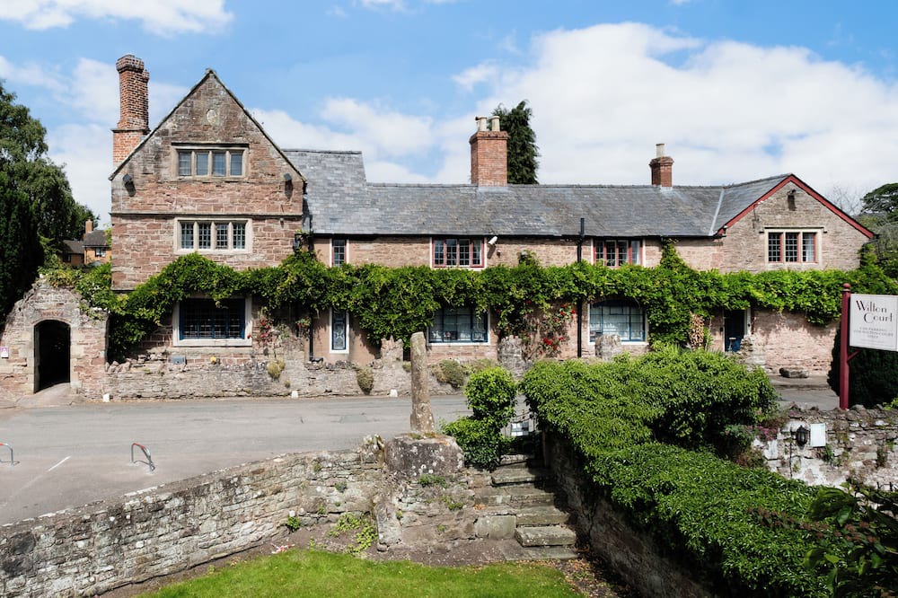 Wilton House | Picturesque Elizabethan Court