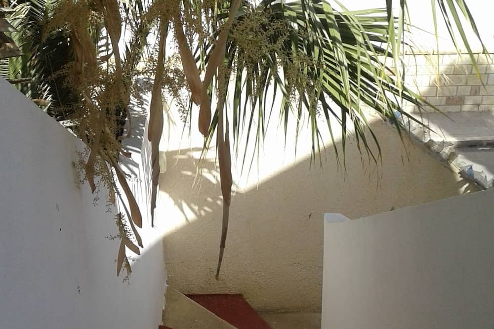 Hay Souani Apartment | Charming apartment with sea view