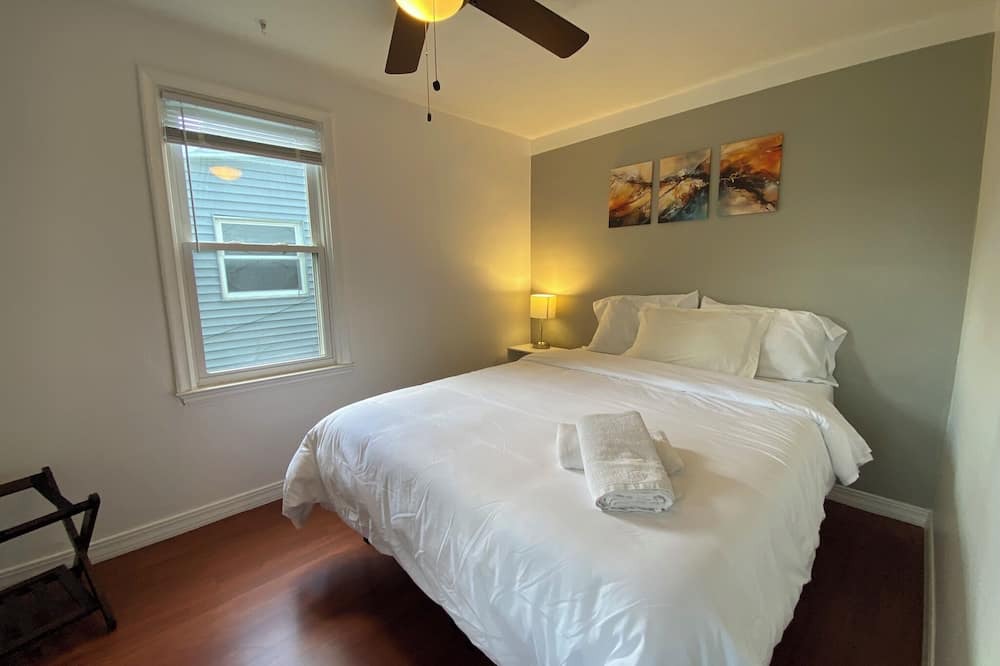 Amherst House | Cozy Amherst Home near Buffalo & Niagara Falls