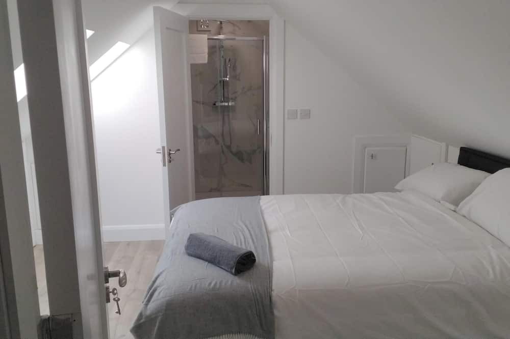 Kildare House | Leixlip 4 Bedroom, Sleeps 6