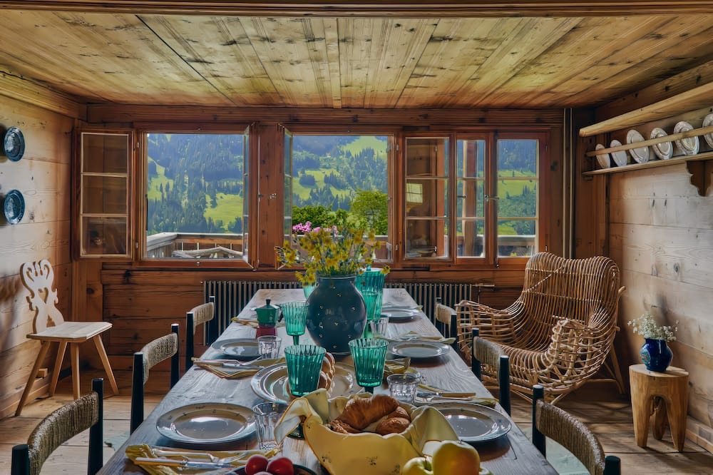Rougemont Villa | Chalet Lion Rouge: located on top of the picturesque village of Rougemont
