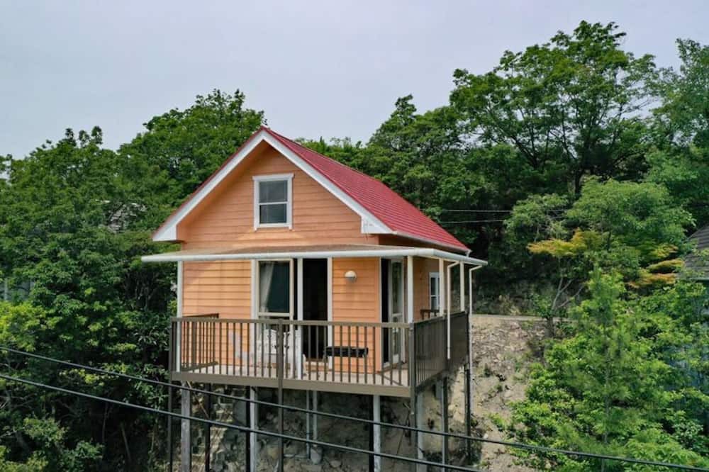 Hinasecho Hinase Villa | IST Villa 03: Charming Cottage for 5