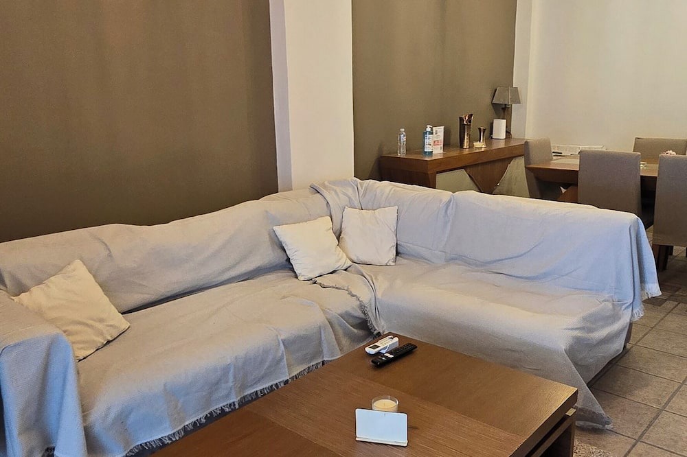 Larissa Apartment | Your Business-Class Stay in the Heart of Larissa