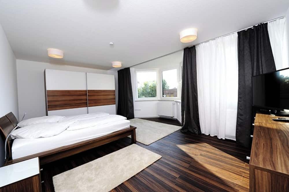 Weststadt Apartment | 150 m² Apt | full AC | netflix | center | balcony