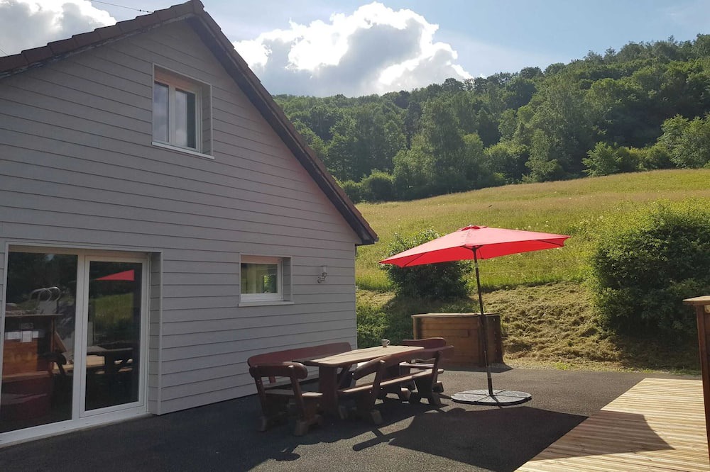 Cornimont Ski Chalet | Homerez - Cozy Chalet in Cornimont with Private Pool