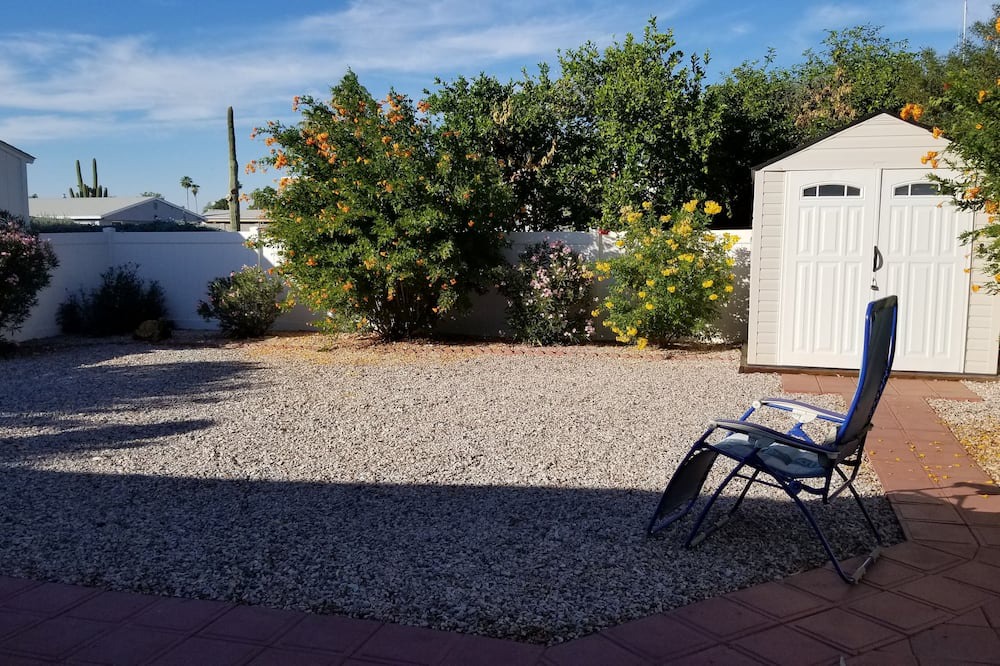 Desert Sands Golf Country House | Quiet and Nicely Decorated MH in Golf Community