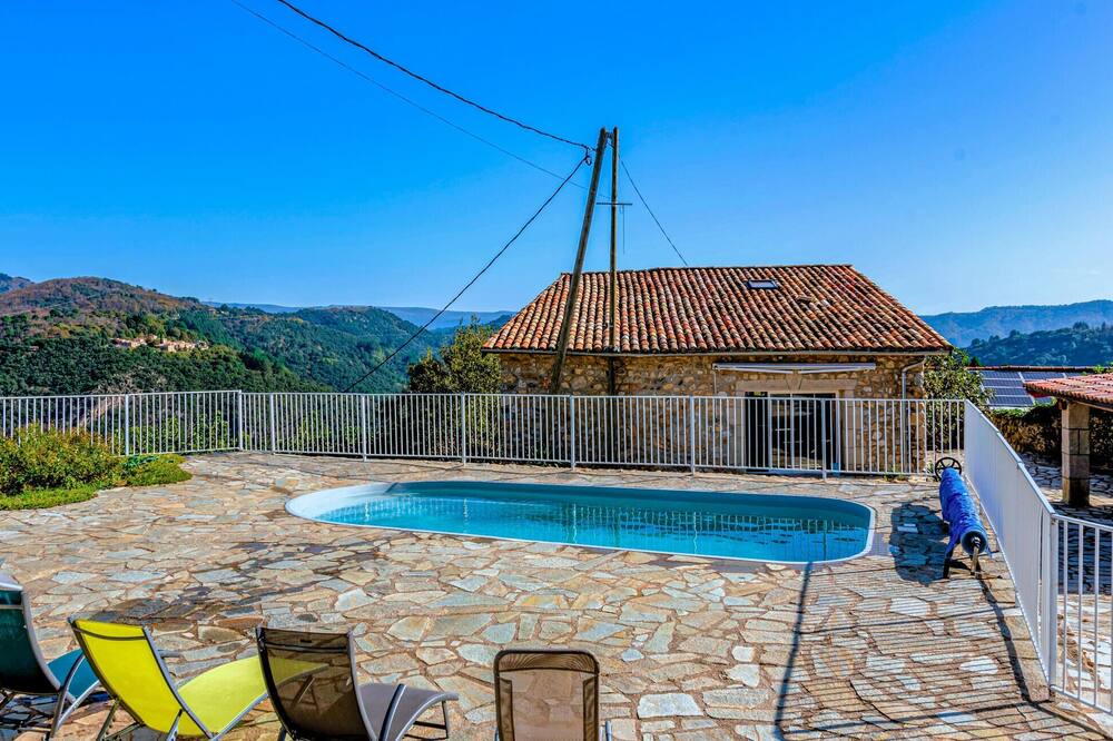 Pont-de-Labeaume House | Bastide Les Chataigners