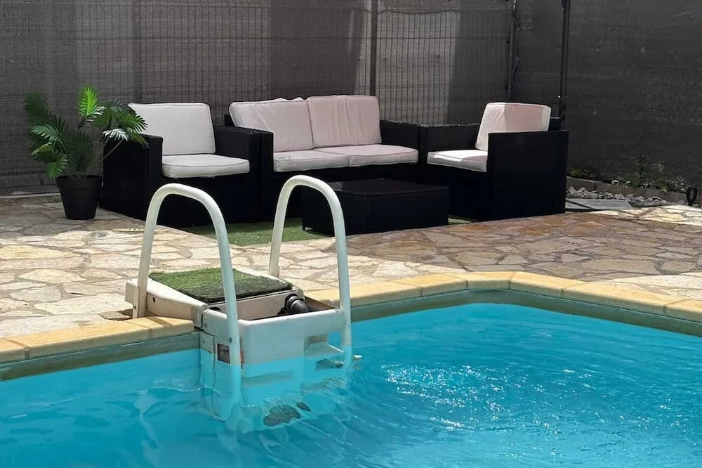 La Chamberte Villa | Homerez - Villa in Montpellier