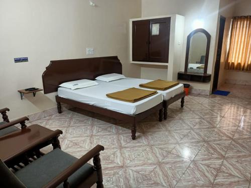 Shimoga Hotel | ARIHANTH DELUXE LODGe