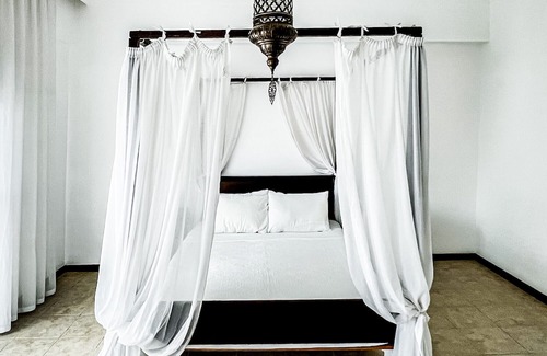 Kyrenia District Villa | Villa with Pool and Backyard in 5 min to Beach