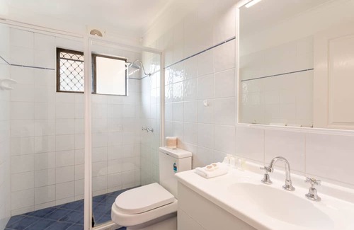 Barlows Hill Apartment | One bedroom beachfront apartment