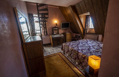 Miraflores de la Sierra Hotel | Palacio de Miraflores