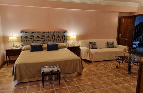 Miraflores de la Sierra Hotel | Palacio de Miraflores