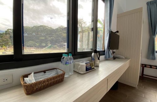 Xinyi Bed & Breakfast | Rona Resort