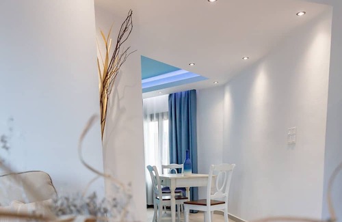 Panagia Apartment | Theoxenia Deluxe Apartment with Sea View