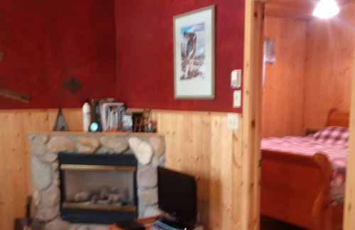 East Kootenay Cabin | Beautiful Cabin with private hot tub in quiet setting
