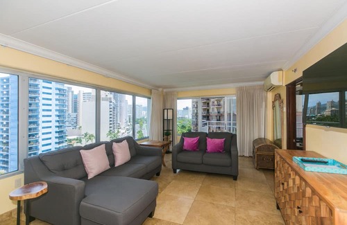 Waikiki Condo | Beautifully Remodeled 2 Bedroom Waikiki Condo - Sleeps 6!