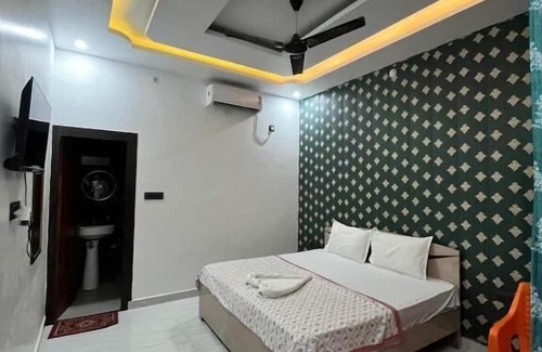 Misrikh Hotel | Ananya Hotel & Restaurant Naimisharanya