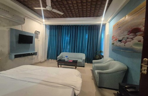 Jaunpur Hotel | Varun Hotel and Restaurant