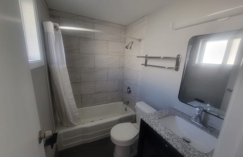 Spring Brook Hotel | Orchard Park Motel