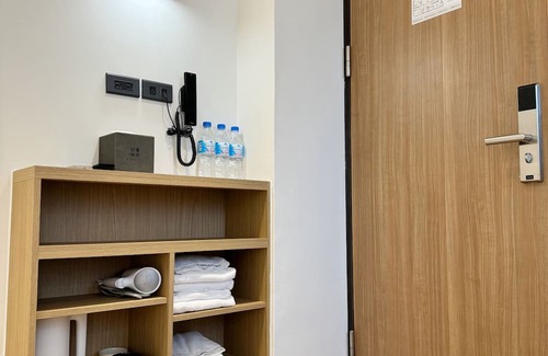 Xitun District Hotel | A Day A Room