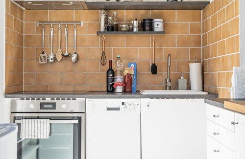 Weststadt Apartment | Apartment 'Conte' with Mountain View, Private Terrace and Wi-Fi