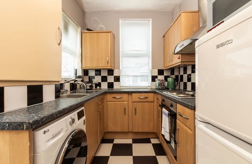 Eccles House | Charming 3Bed Home in Eccles Central