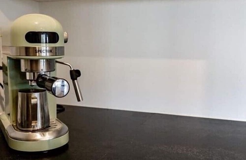 Ninderry House | Skybolt Escape - Heated Pool, Pet on app