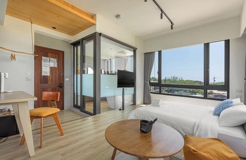 Wujie Bed & Breakfast | Between River and Sea