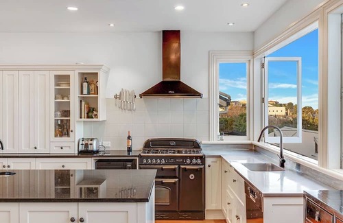 Devonport House | Stunning hillside home with city views