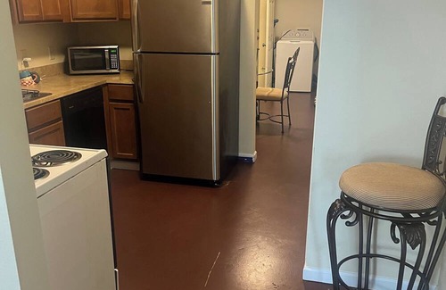Lake Charles House | Charming 3-bedroom condo in brilliant Lake Charles with WiFi, AC