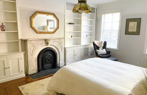 Boerum Hill House | Stunning 5-bedroom Boerum Hill House, with Rose Garden Terrace and X-Large Deck